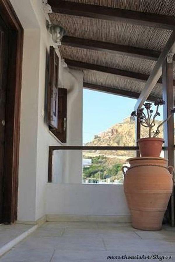 Traditional Studio Skyros Exterior foto